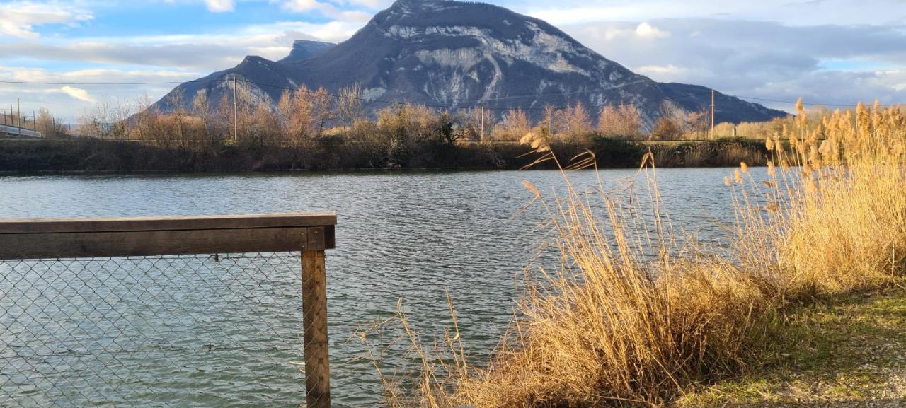 Gite La Montagnette Ruffieux エクステリア 写真